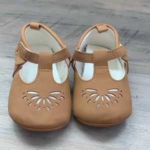 Baby girl brown shoes size 9-12 mos